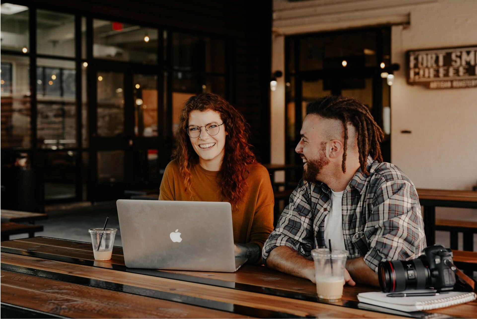 brooke-cagle-RnDGGnMEOao-unsplash 1 brooke-cagle-RnDGGnMEOao-unsplash 1